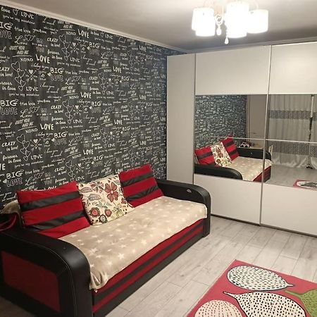 بوخارست Private Room Near 3 Min Metrou Crangasi, 40 M2 المظهر الخارجي الصورة