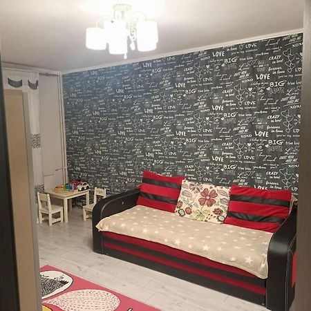 بوخارست Private Room Near 3 Min Metrou Crangasi, 40 M2 المظهر الخارجي الصورة