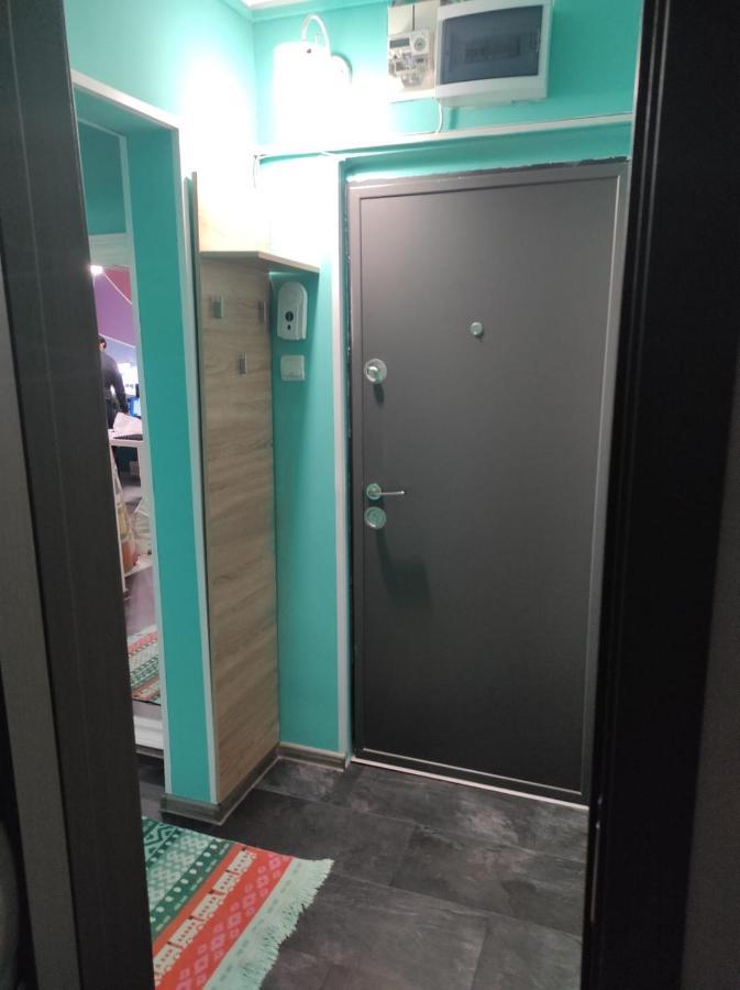 بوخارست Private Room Near 3 Min Metrou Crangasi, 40 M2 المظهر الخارجي الصورة