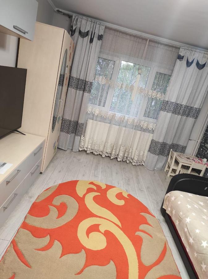 بوخارست Private Room Near 3 Min Metrou Crangasi, 40 M2 المظهر الخارجي الصورة